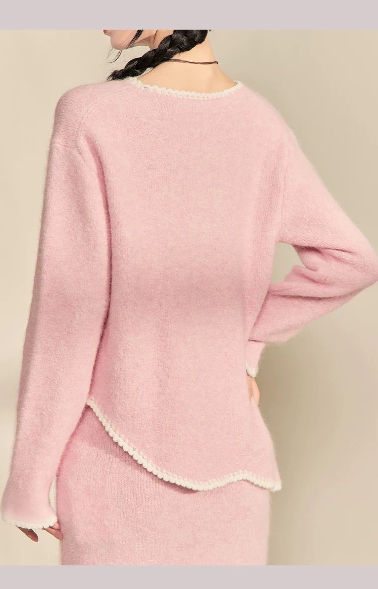 طقم تريكو وردي فاتح