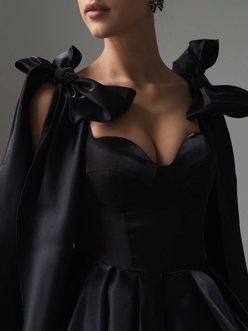 Bow Mini Dress Black