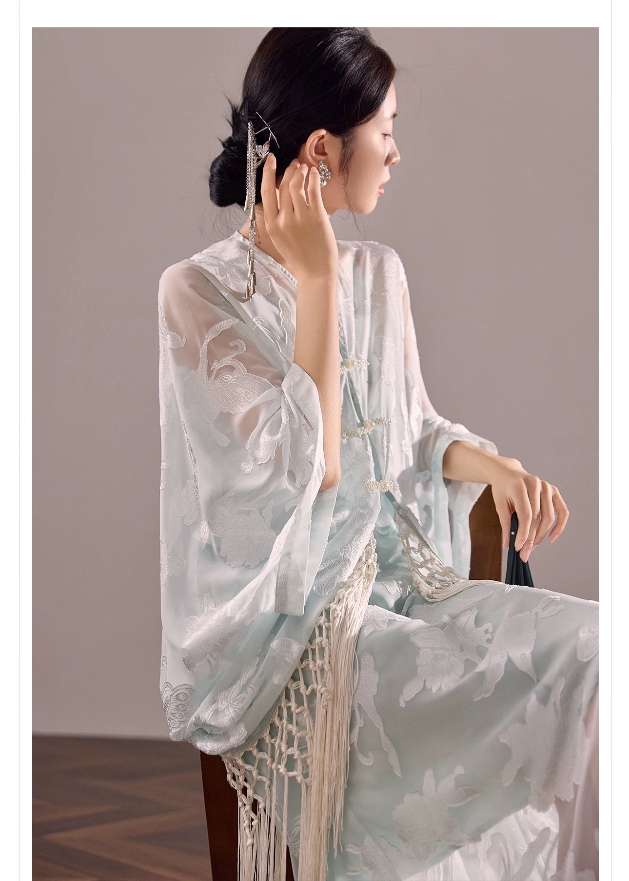 Lina Silk Kimono Mist Blue
