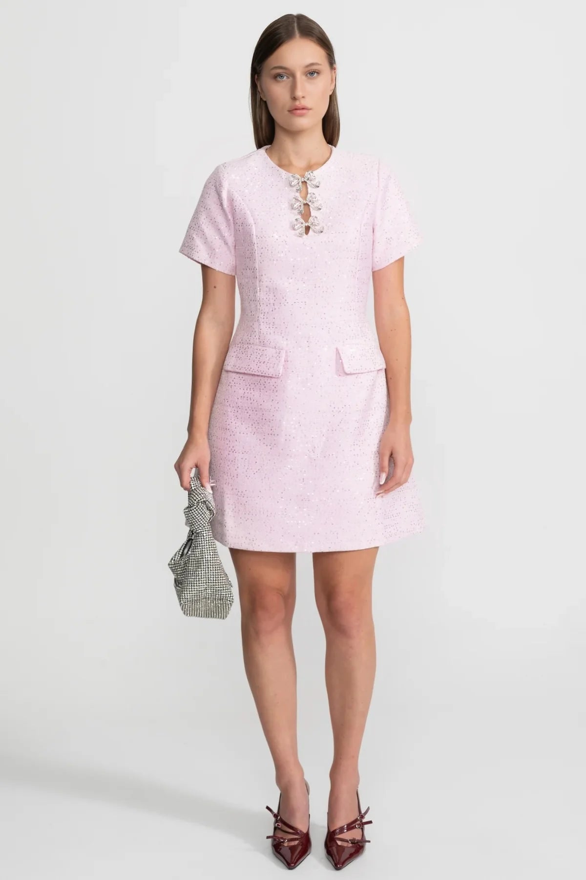 Рожева міні-сукня з кришталевими пелюстками