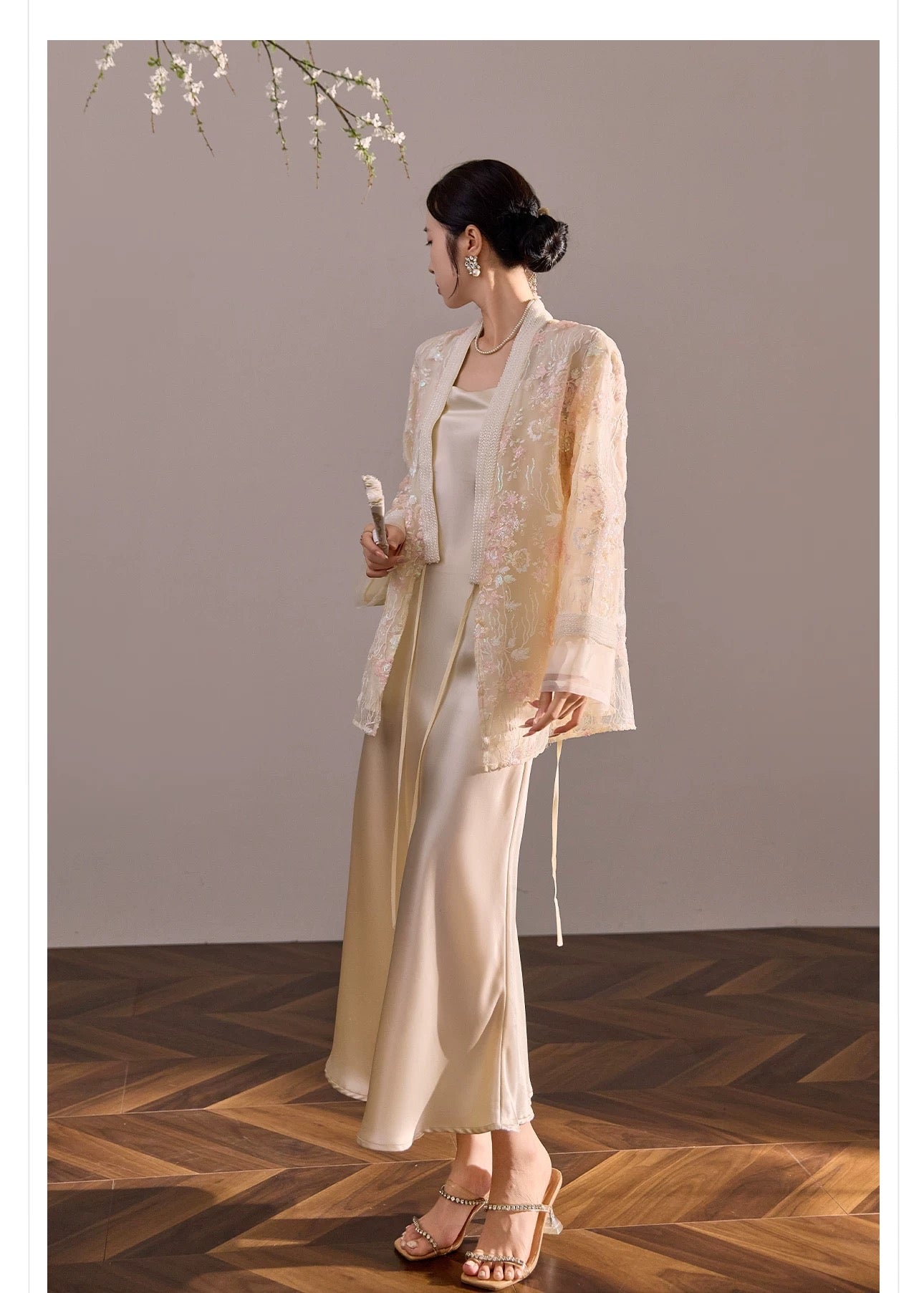 Sahar Noor Kimono