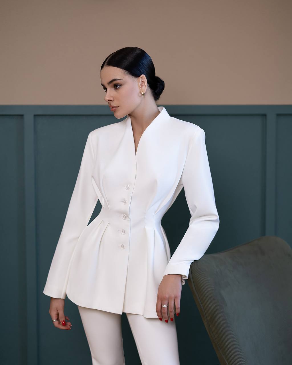 A-Mora Power Sculpt White Suit