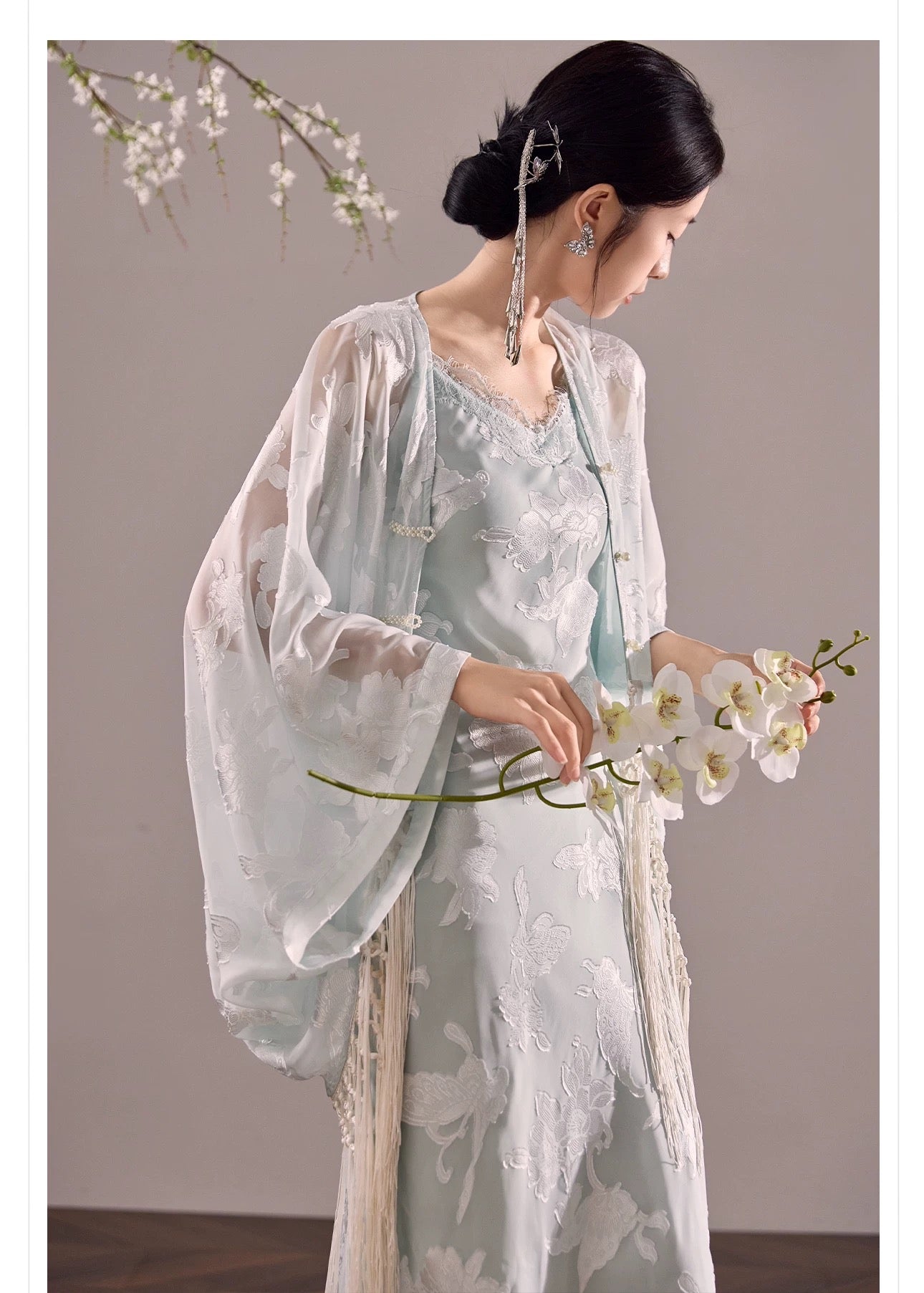 Lina Silk Kimono Mist Blue