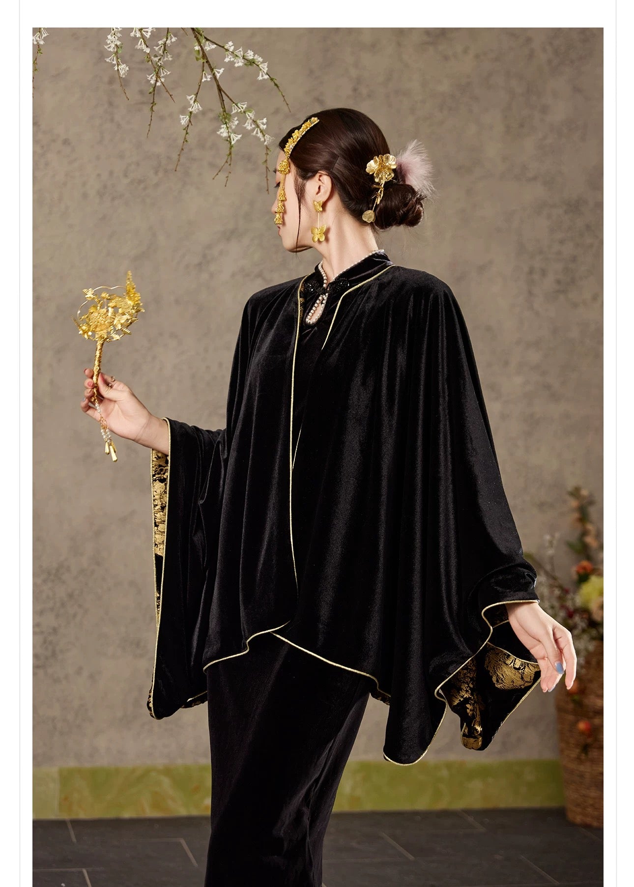 Noor Velvet Maxi Dress Black & Gold
