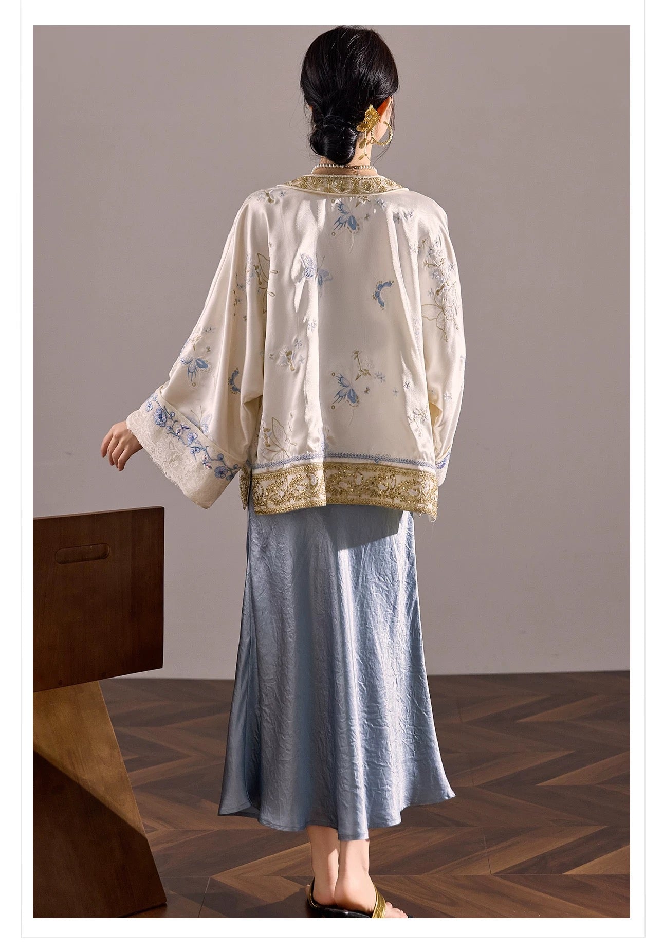 Yue Silk Kimono Pearl