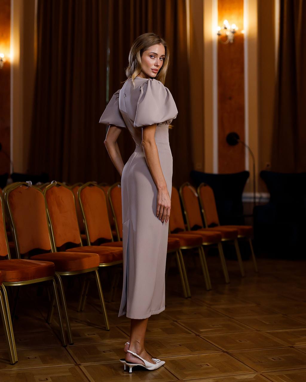 A-Mora Soft Sculpt Midi Dress (Mocca)