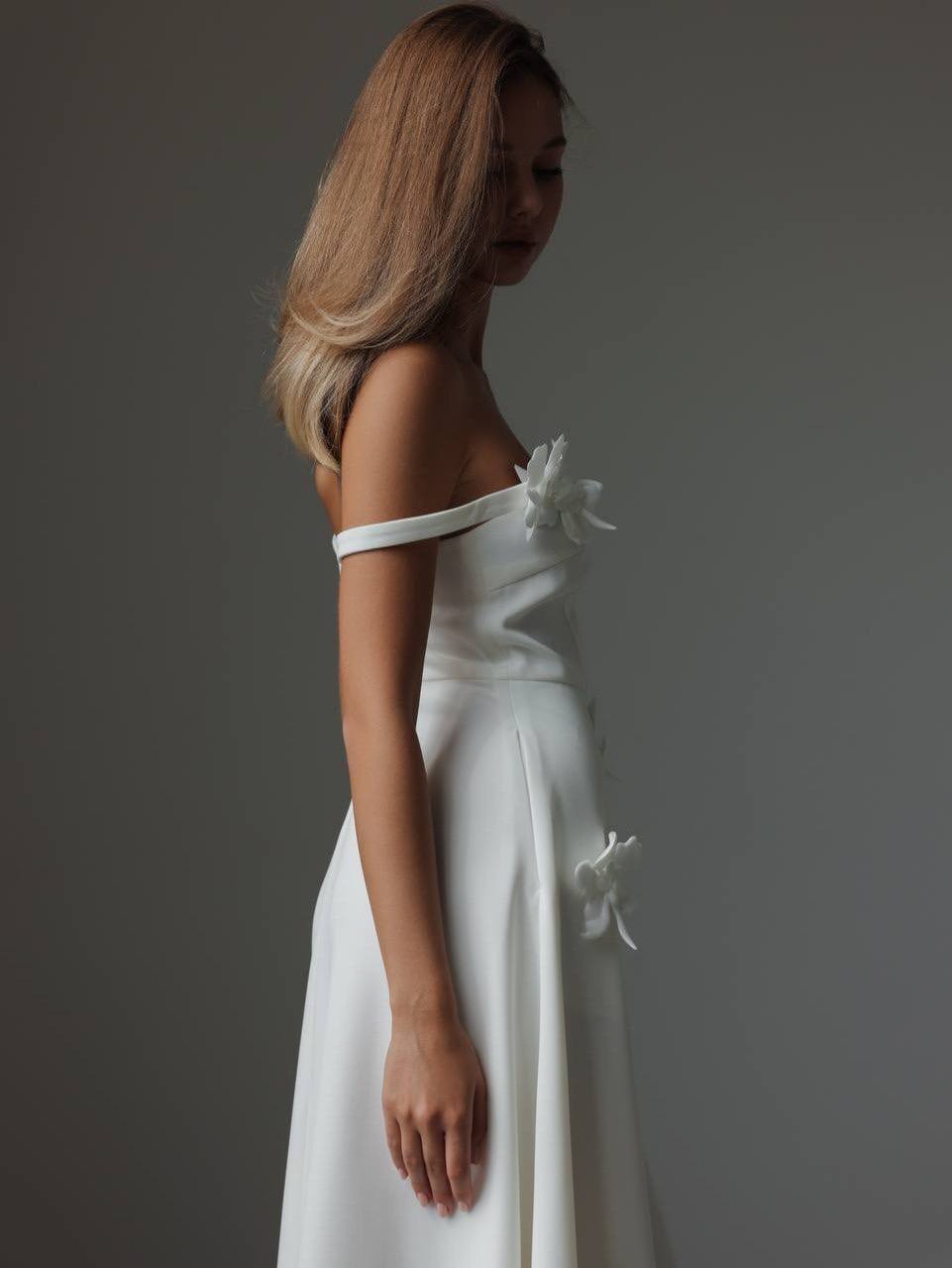 Camellia 3D Floral Midi Dress — White