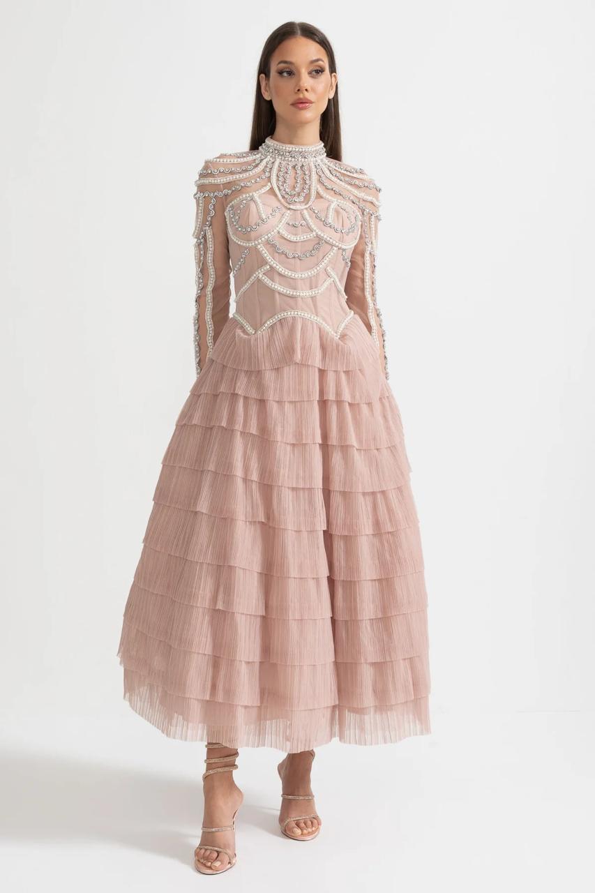 فستان كوتور بلون الخدود المرصع بالكريستال المتدرج