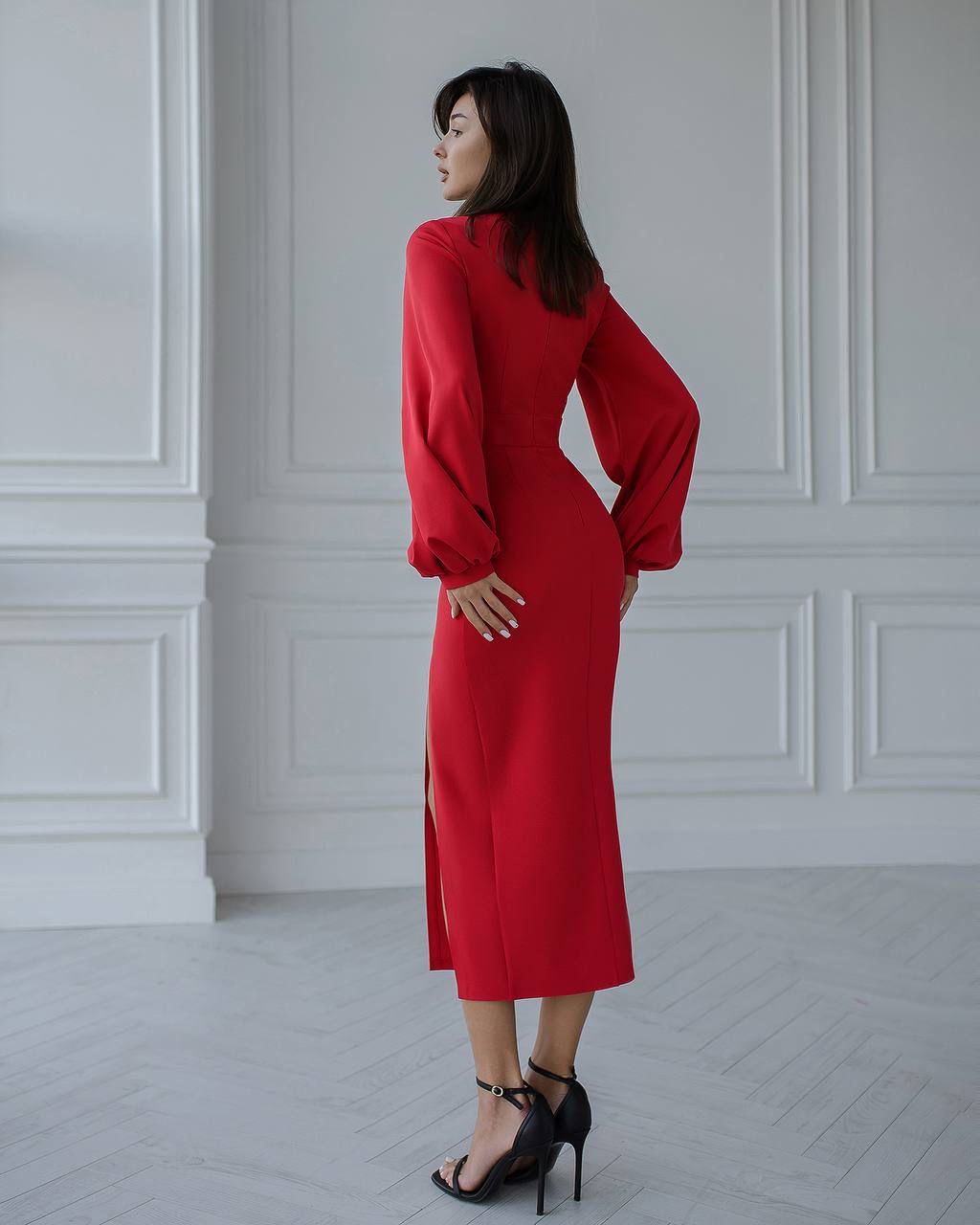 Square-neck midi dress with voluminous sleeves Red
