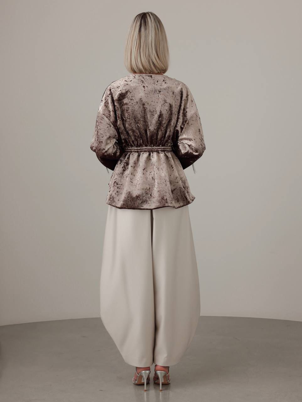 كيمونو مخملي مزخرف