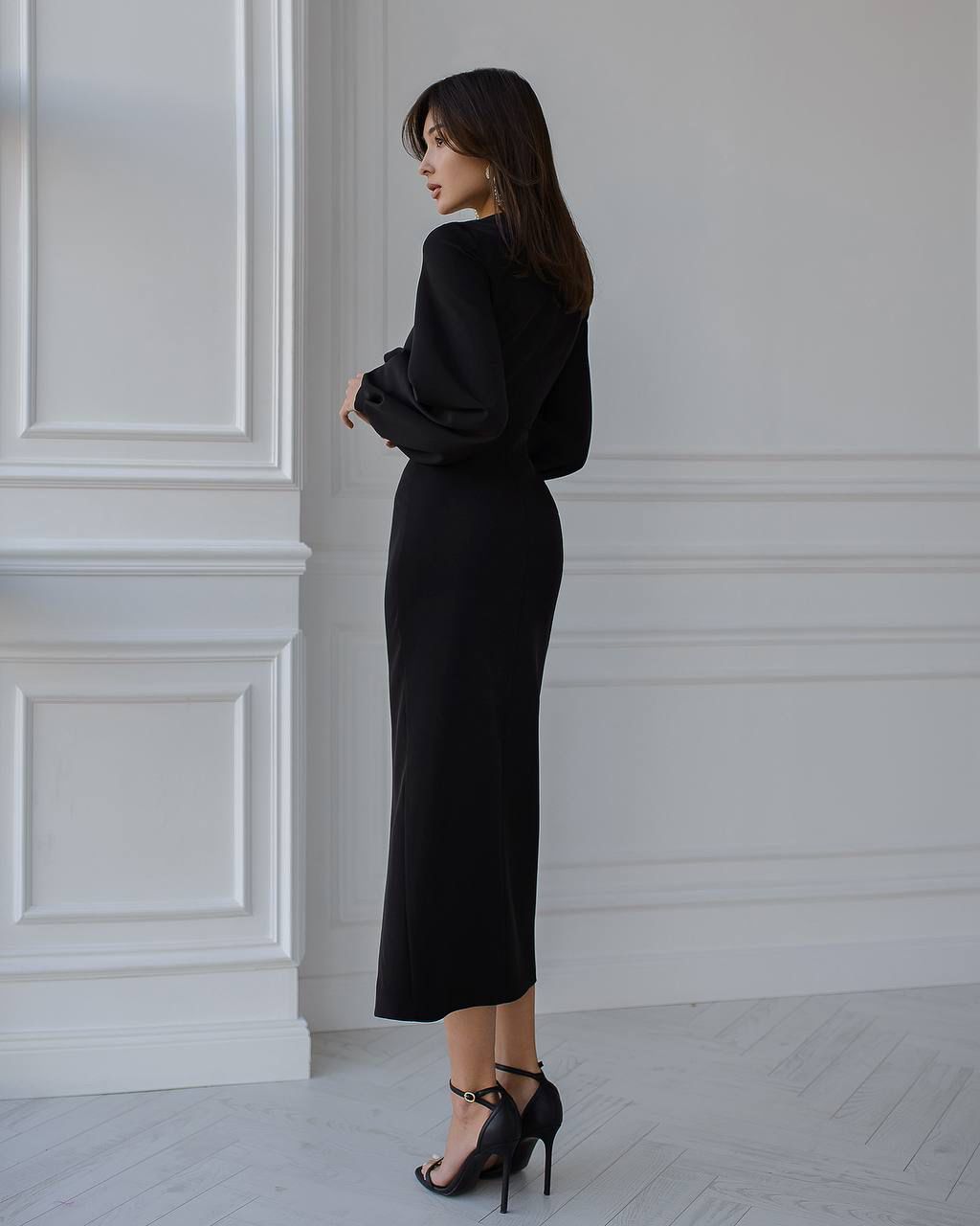 Square-neck midi dress with voluminous sleeves Black