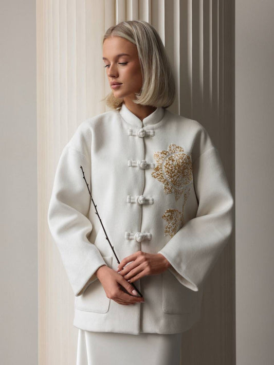 جاكيت مطرز بخرز اللوتس