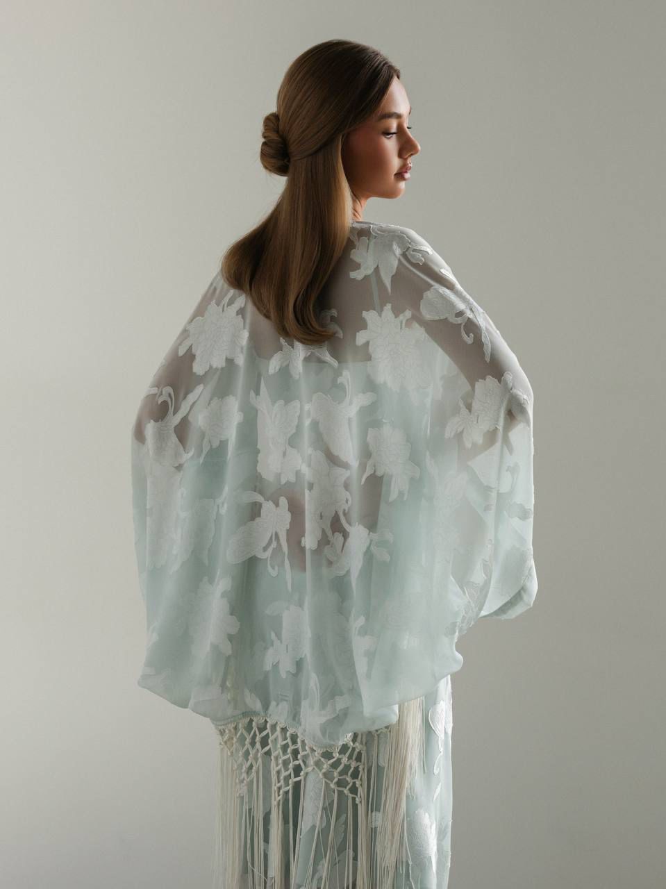 Комплект із жакардової сукні та прозорого кімоно